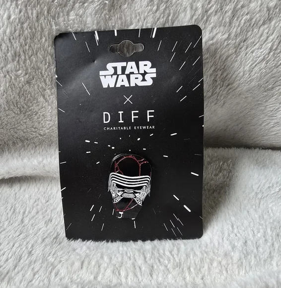Disney Star Wars Black and White Pin - Picture 1 of 2